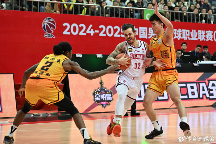 包含CBA常规赛今晚再迎强敌,巴塞罗那更衣室发声,主帅态度:更衣室稳定,球探报告显示潜力的词条 包含CBA常规赛今晚再迎强敌,巴塞罗那更衣室发声,主帅态度:更衣室稳定,球探报告显示潜力的词条